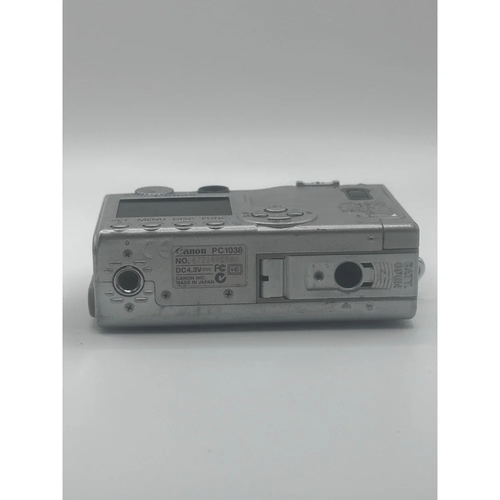 Canon PowerShot S400 Digital ELPH 4.0MP Silver Camera Untested For Parts/Repair